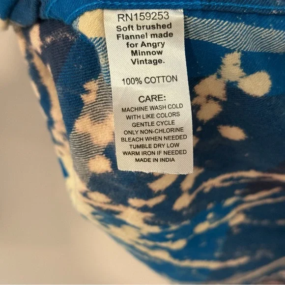 Angry Minnow Vintage Upcycled Blue Tie Dye Button Down Flannel Shirt S NWOT $75) - Picture 8 of 8